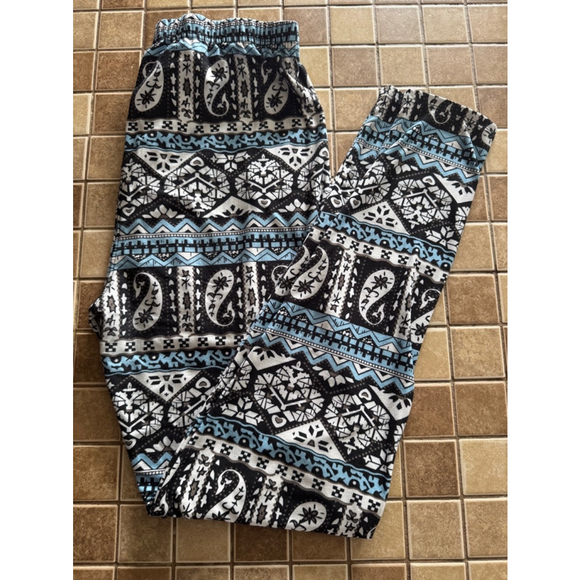 Women's Lildy Leggings Size L-XXL Black Blue Patterned - Picture 1 of 3